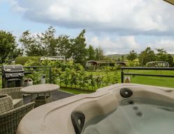 Fell View Park, Lancashire, Pods for sale and rent with hot tubs